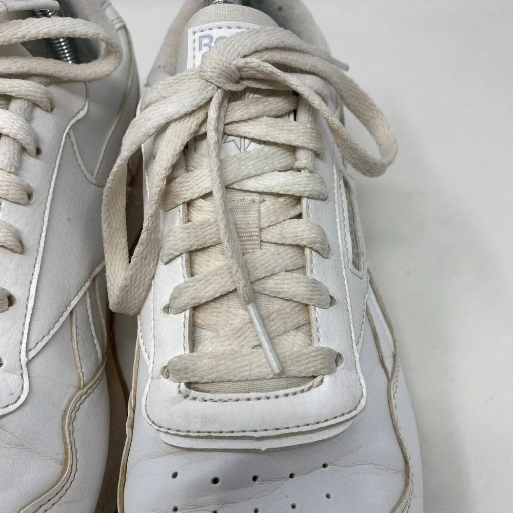 Reebok Classic Solid‎ White Casual Tennis Shoe Women's Size 9